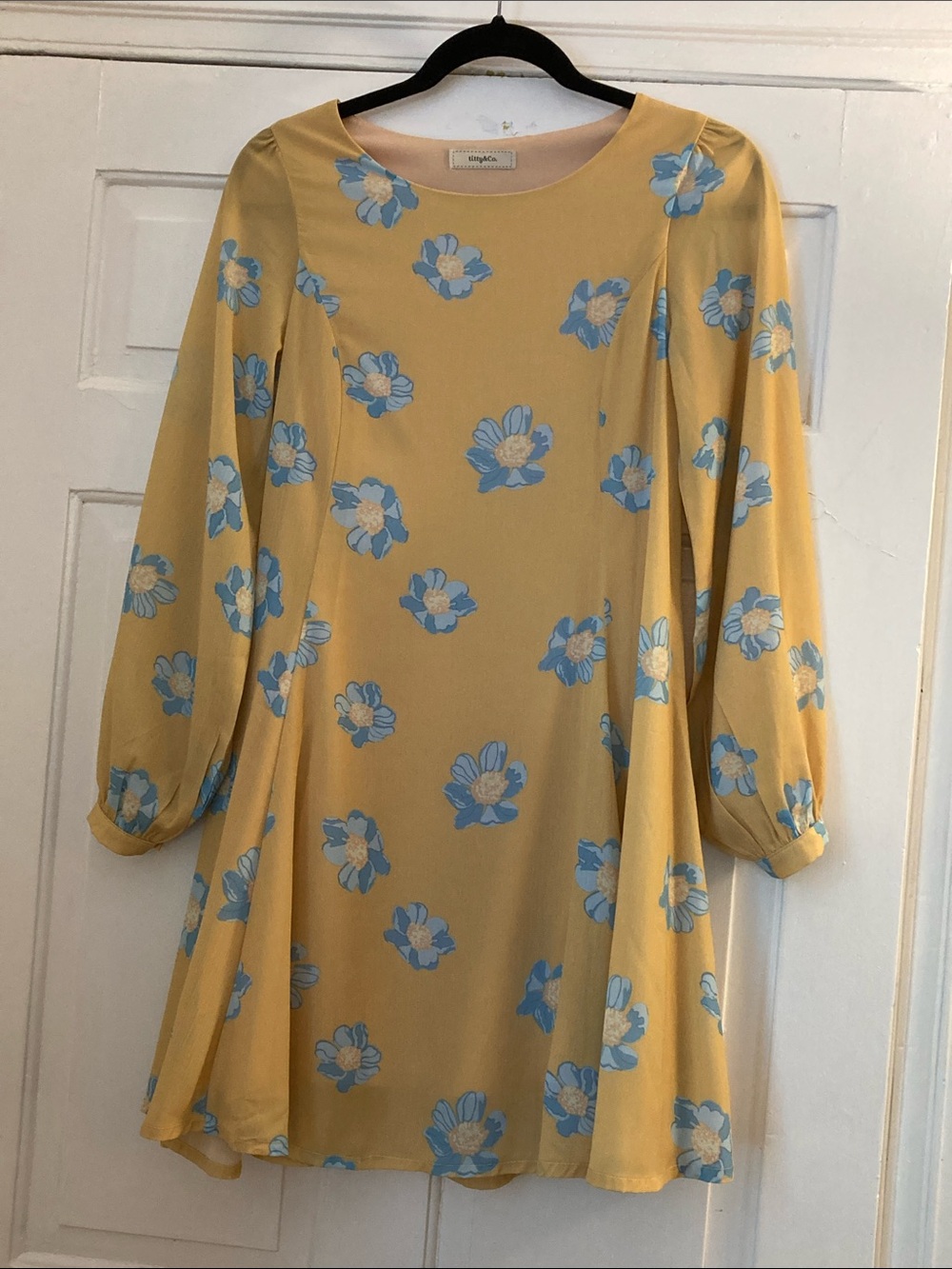 Titty & Co. Yellow Floral Swing Dress with Blue Blooms, JPN Size S(US XS)